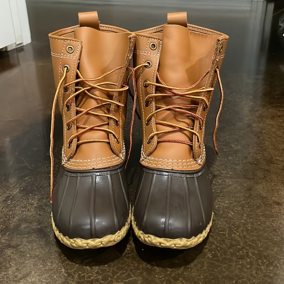 L.L. Bean Size 4 (Fits like Size 6) Duck Boots - Picture 8 of 8